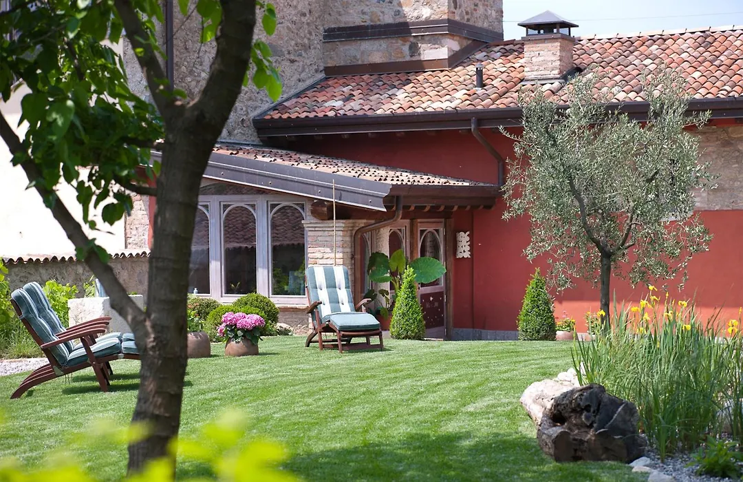 Boutique Hotel Villa dei Campi-1